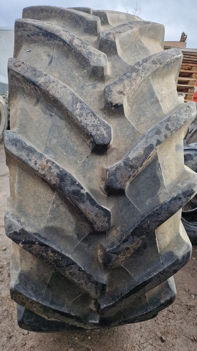 CAUCIUC tractor 600/65R34 marca Trelleborg