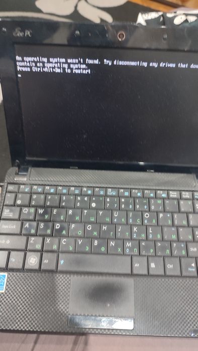 Лап топ 10 инча със здрава батерия