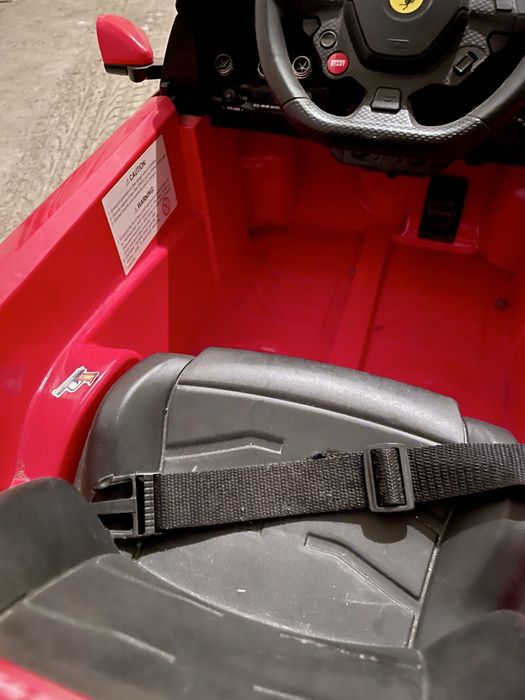 Ferarri Акумулаторна детска кола