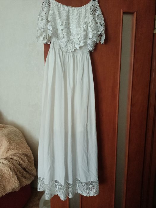 Платье белое продаётся