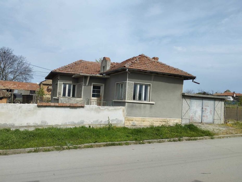 Продава се Къща в с. Батишница, Област Русе - 126 кв.м за 143 €/кв.м - Снимка #1