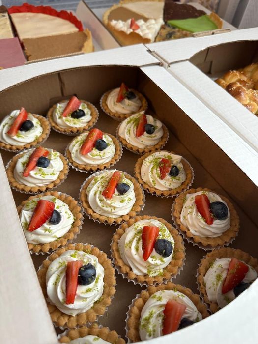 Торты выпечки крг