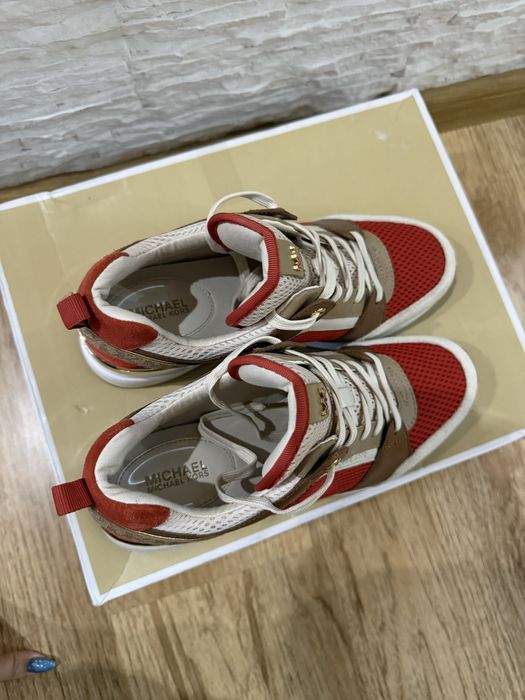 УНИКАЛНИ Michael Kors Original 38,5 номер