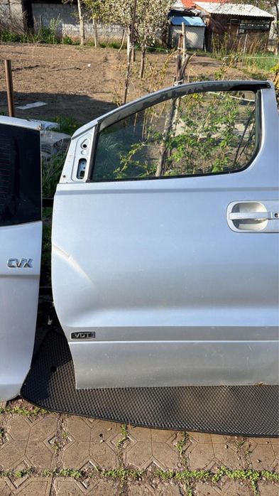 Продам двери от Hyundai Sterex