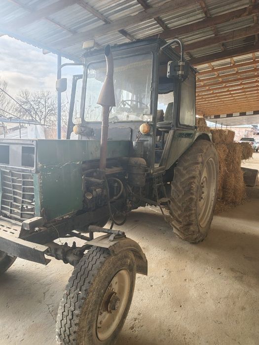 T40 traktor sotiladi