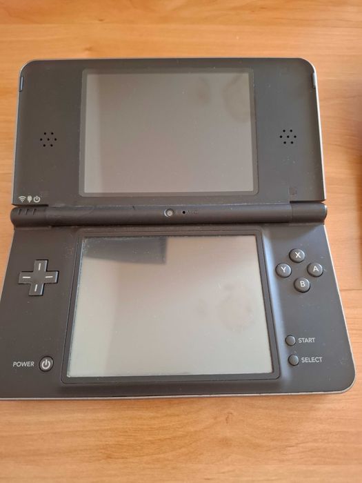 Lot 3 bucati console Nintendo DSi XL