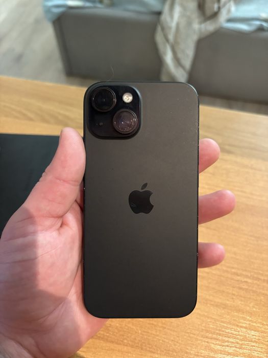 Продам iphone 15 128