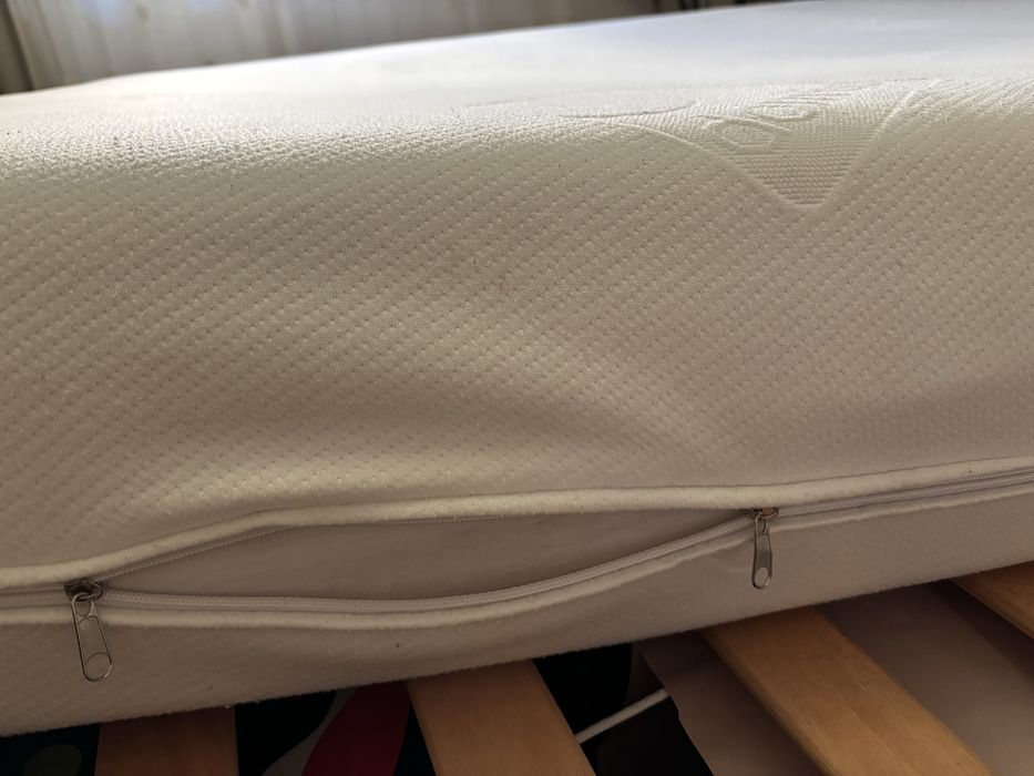 Френско легло 82/200 +2 Двулицеви матрака 144/190 22см