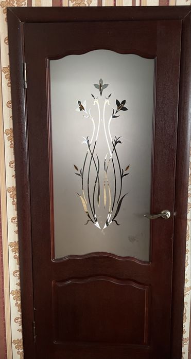 Двери межкомнатные из дерево
