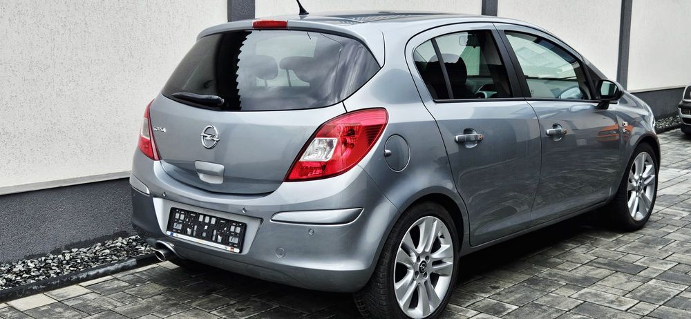 Opel Carsa D     1.4 Benzina  *Incalzire volan*