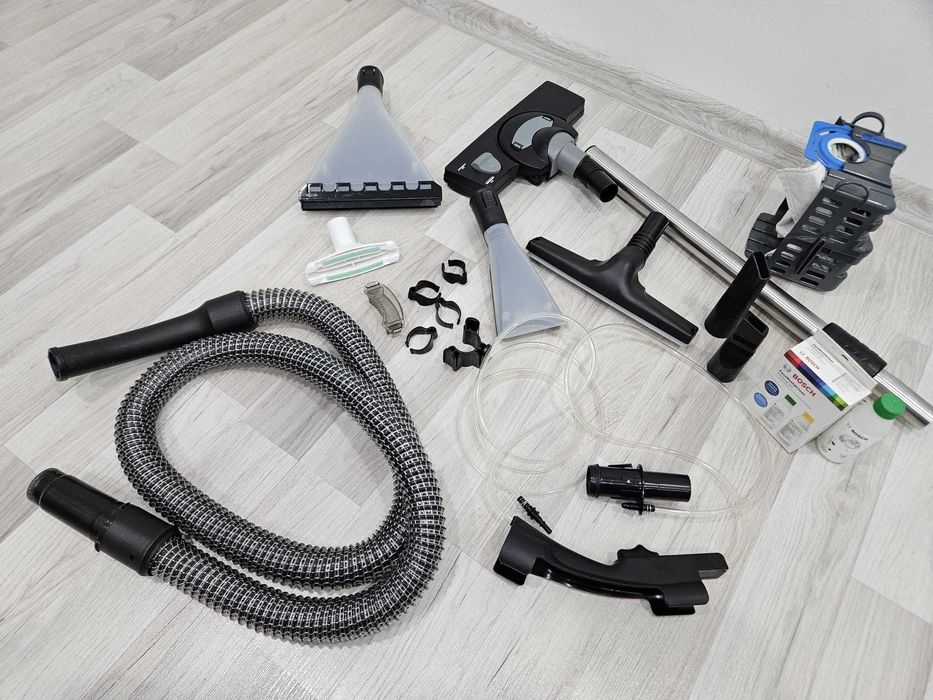 Aspirator Bosch BWD420HYG AquaWash & Clean– 2000W – Accesorii complete