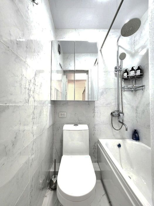 Метро Космонавтов продаю Однокомнатную