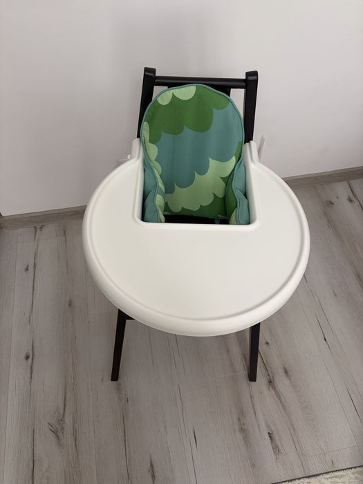 Scaun nou de masa bebelusi