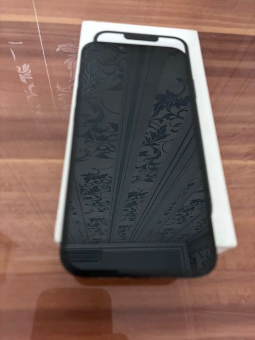 Iphone 16e 256 gb с сим картой