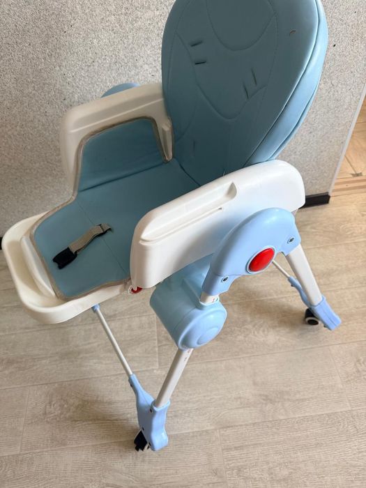 Детский стул для кормления.