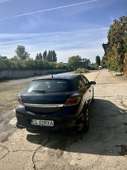 Opel Astra H GTC 1.7