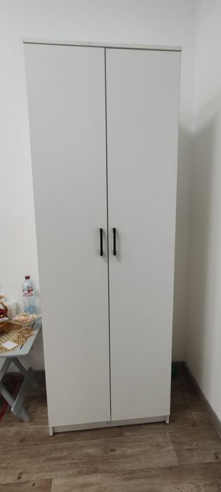 Шкаф. Отличное состояние.  25.000