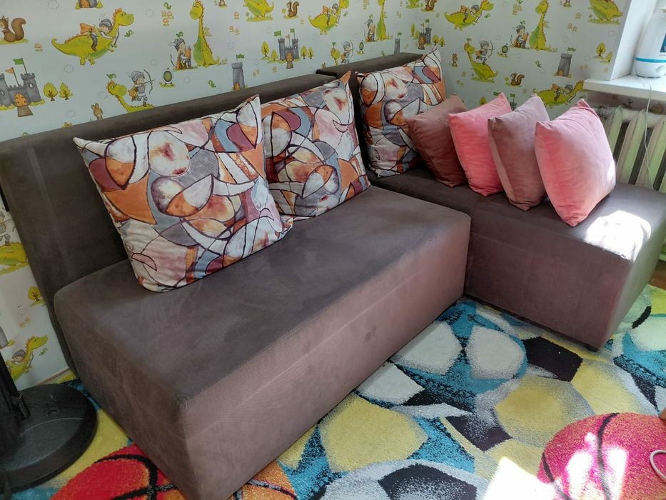 Диван-45000 тенге