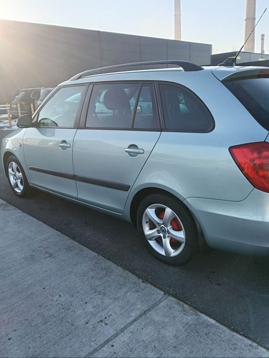 Vând scoda fabia
