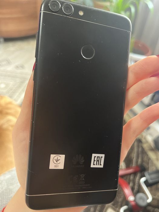 Смартфон Huawei P smart 32GB