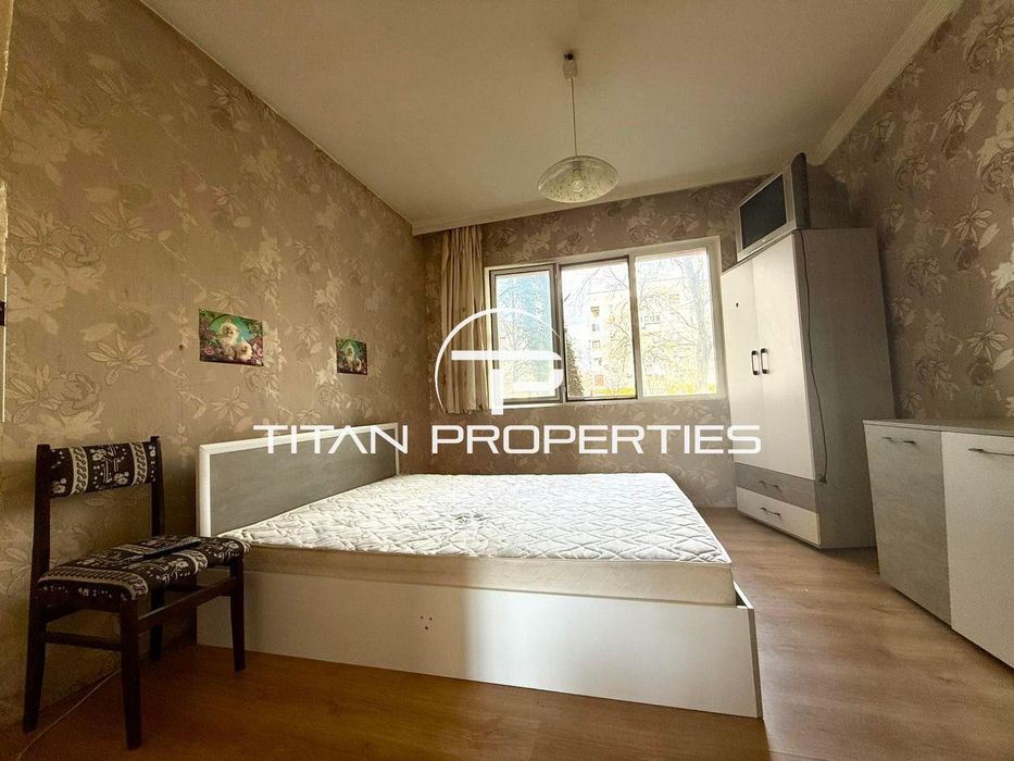 Тристаен апартамент за продажба в жк. Тракия