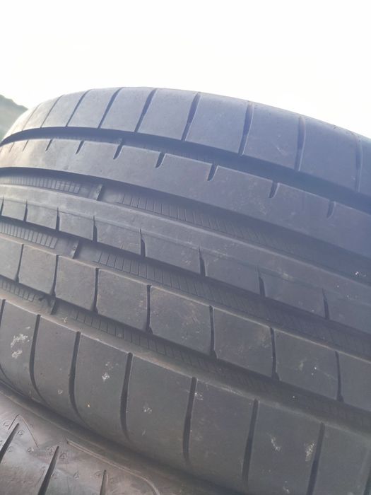 4 бр летни 255/40/20 Goodyear
