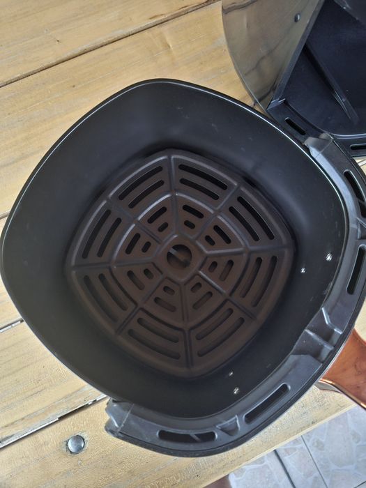 Friteuză cu aer cald (Air Fryer) JRH - Stare perfectă