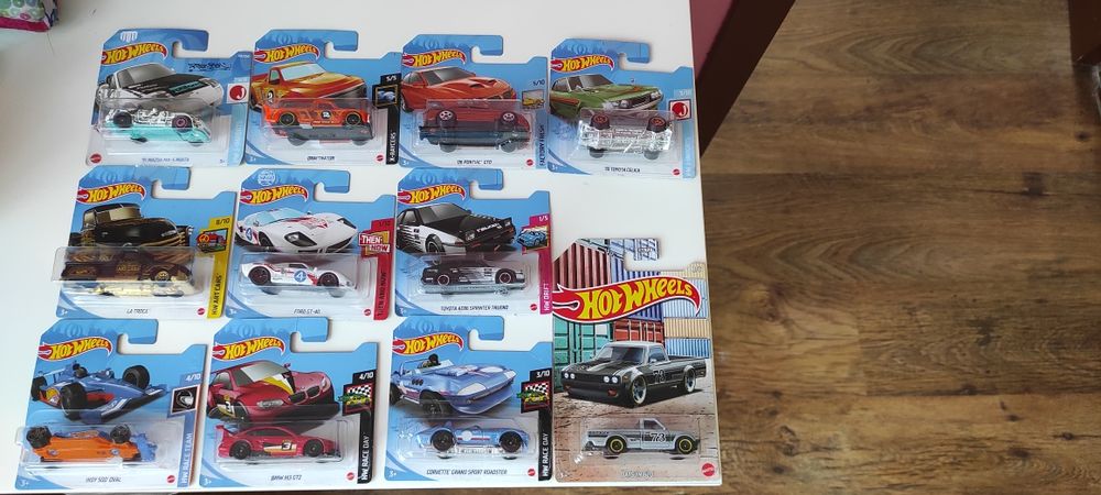 Hot wheels колички