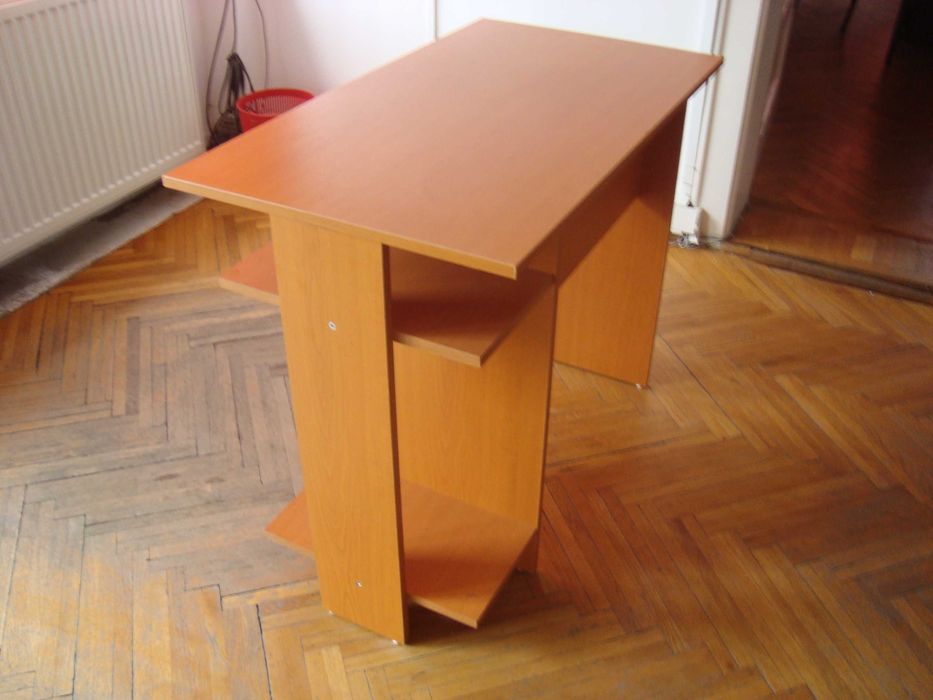 Vand Mobilier Birou