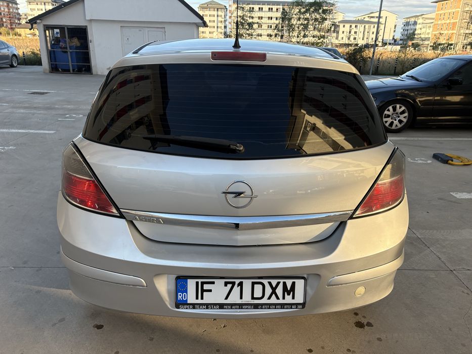 OPEL Astra 2013 — imagine 4