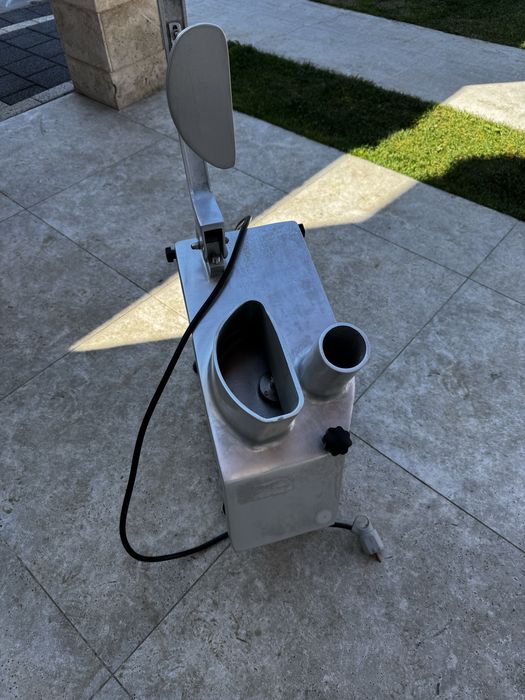 Vand masina , aparat de razuit legume, cascaval, robot de bucatarie