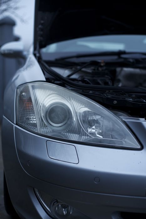 Far stanga Mercedes S W221, far dreapta Mercedes S W221