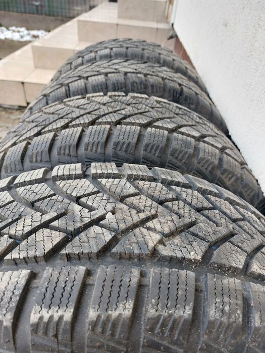 Jante tablă cu anvelope iarnă noi