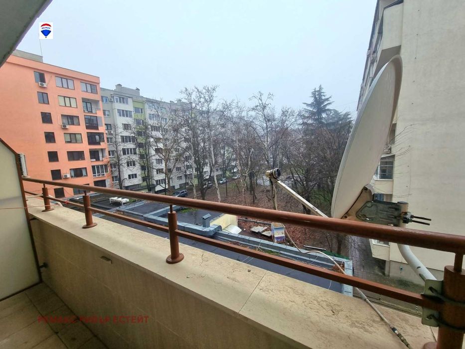 Продава се Тристаен апартамент в Русе, Възраждане - 86 кв.м за 1062 €/кв.м - Снимка #7