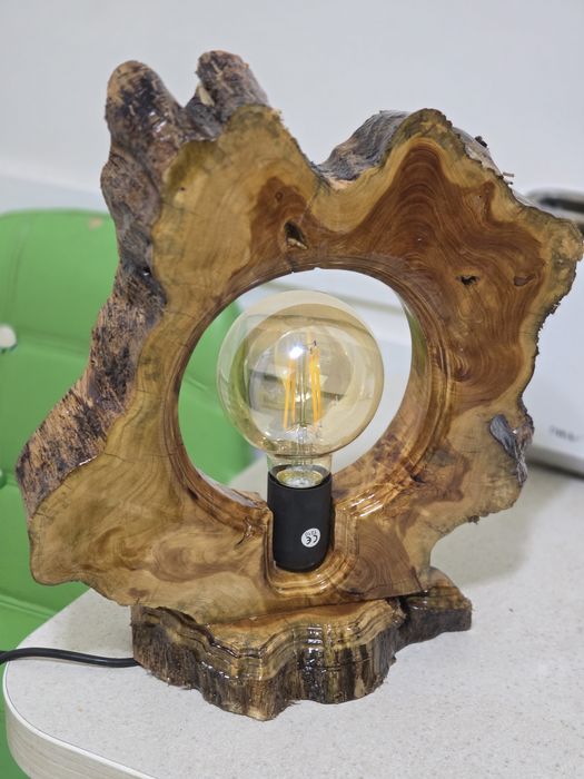 Lampa lemn masiv handmade