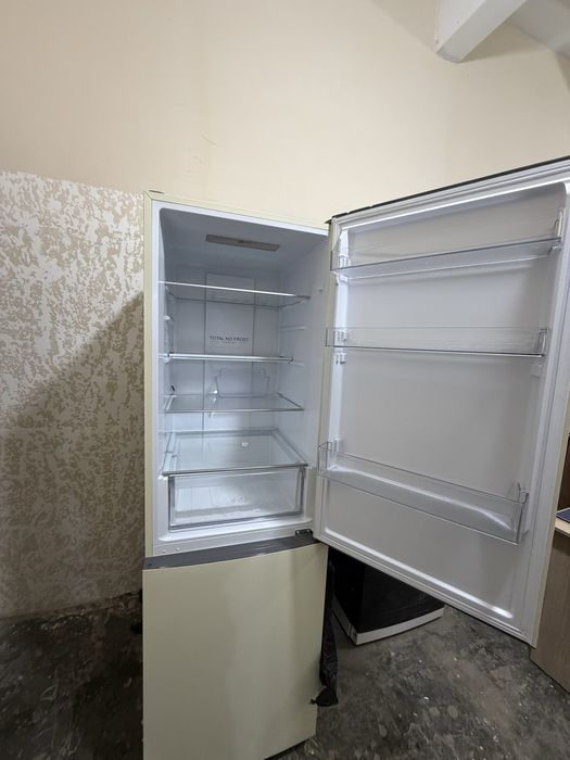 Продам холодильник Haier