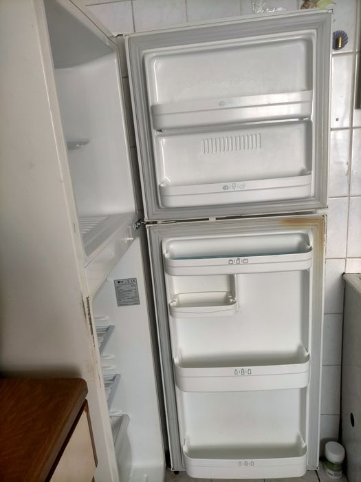 Продам холодильник LG нерабочий