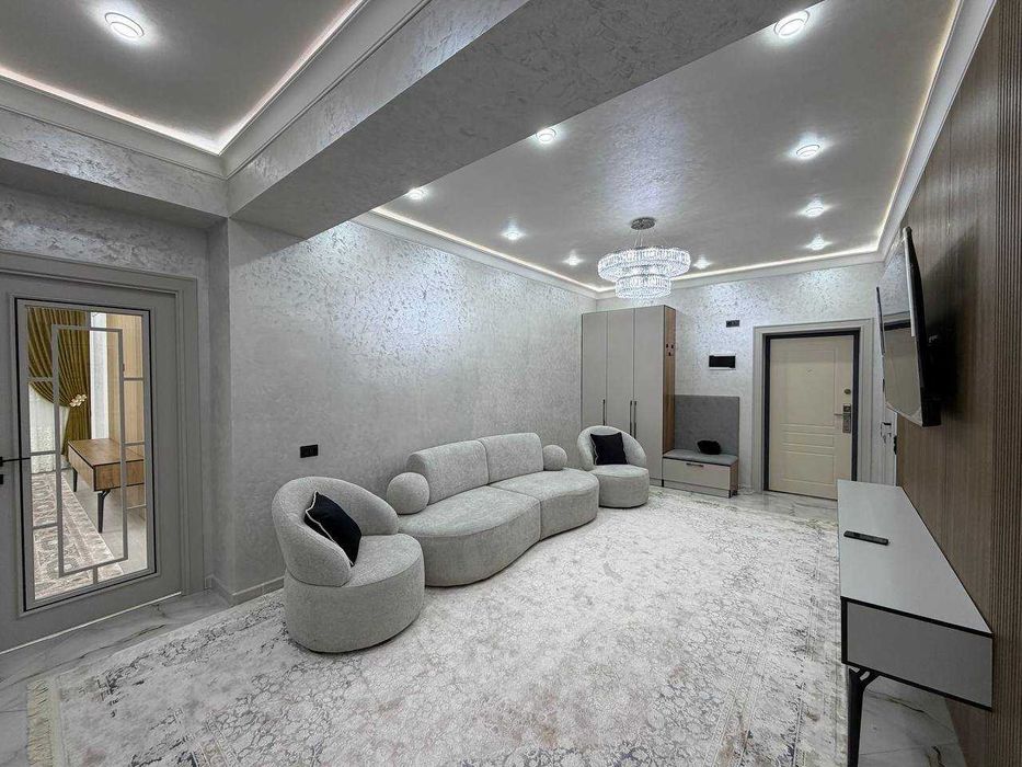 3х комнатная квартира 81кв/м с большим холлом, Травматология