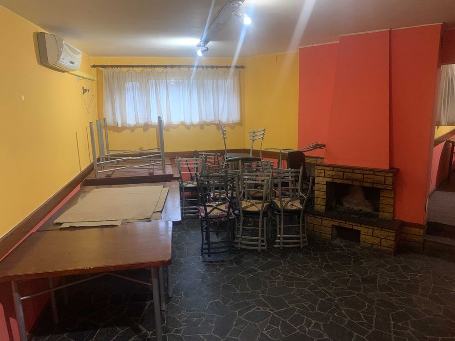 ЗАВЕДЕНИЕ ЗА ХРАНЕНЕ в центъра на гр. Карлово