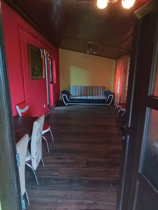 Inchiriez vilă zona bucium