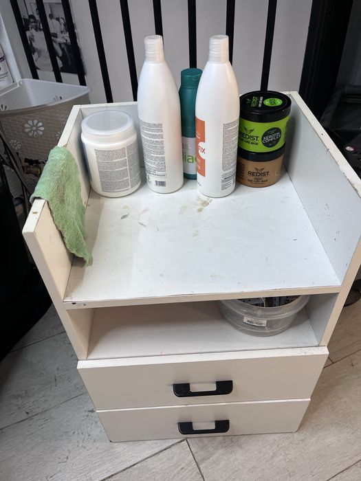 Тумбочка для салона красоты