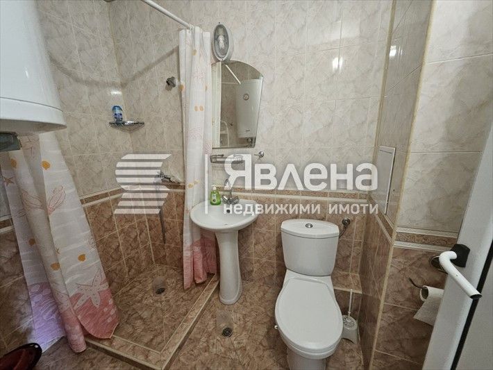 Тристаен апартамент в центъра на Слънчев Бряг