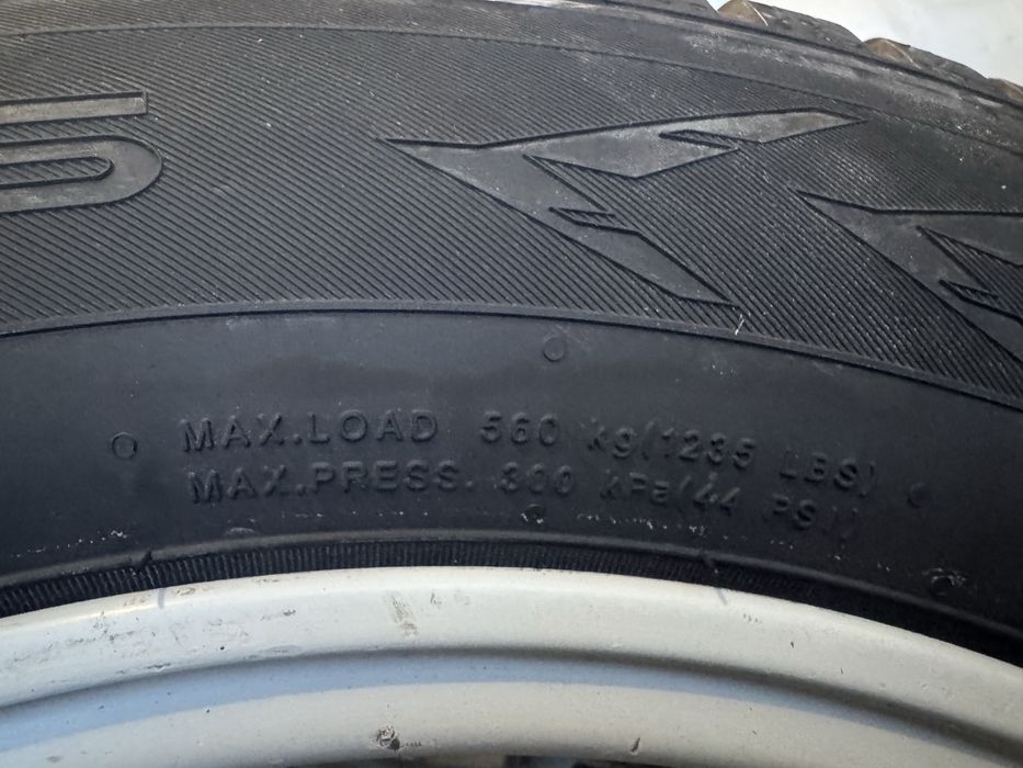 Гуми с джанти за Рено Сценик 185/65/15 M+S