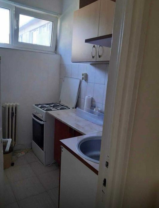 Garsoniera Exercitiu - Piata Traian etaj 2/3