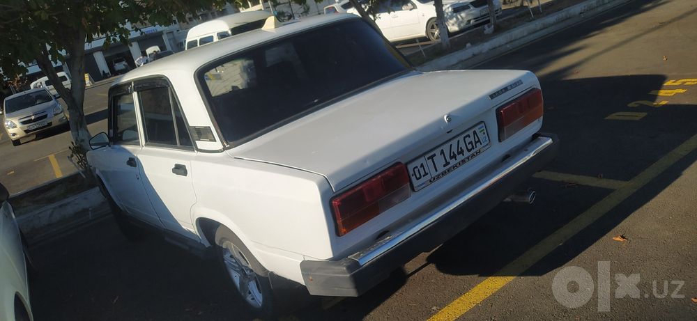 Vaz 2107 sotiladi srochna