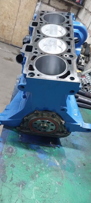 Двигатель приора,гранта 126.16 клапаный.после кап ремонта.