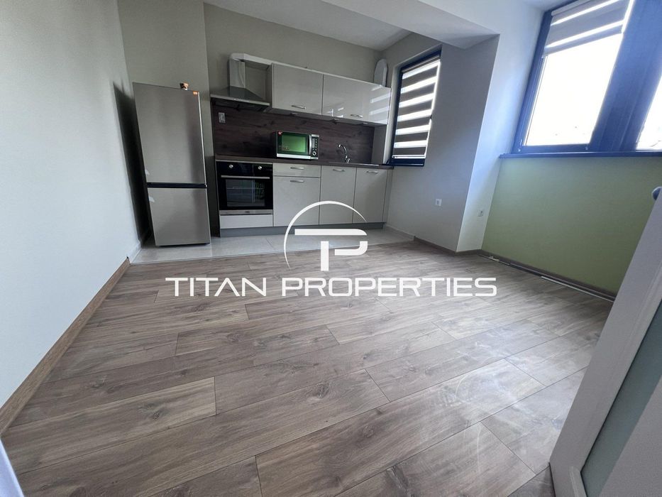 Дава се под наем Двустаен апартамент в Бургас, Център - 55 кв.м за 510 € - Снимка #1