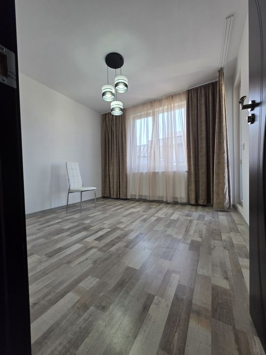 Давам Тристаен  Апартамент  под наем  Ново Строителство Обзаведен