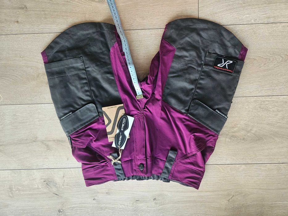 Pantaloni scurti dama RevolutionRace pentru drumetii, trekking, mountainbiking, marime S/36