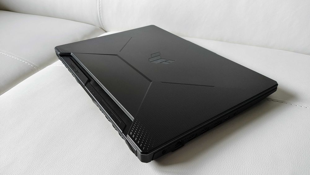Laptop gaming Asus Tuf 16" , intel core i7-11800H, video 6 gb nvidia geforce RTX 3060, ram 16 gb